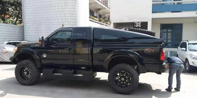 7d59d3c30f6f45f1a36c9b2193ee9504 改装vs未改装,皮卡车就该这么玩!