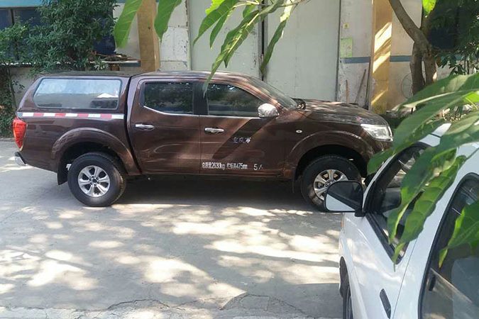 郑州日产纳瓦拉NAVAR皮卡后箱盖侧面